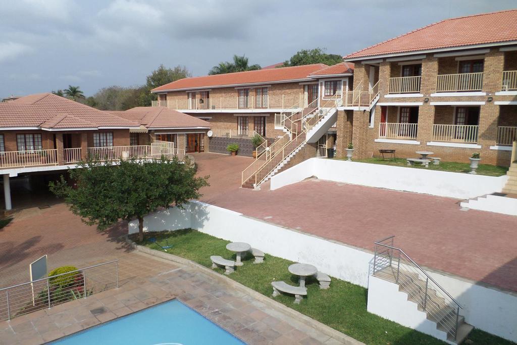 Country Link Guest Lodge Коматипорт Экстерьер фото