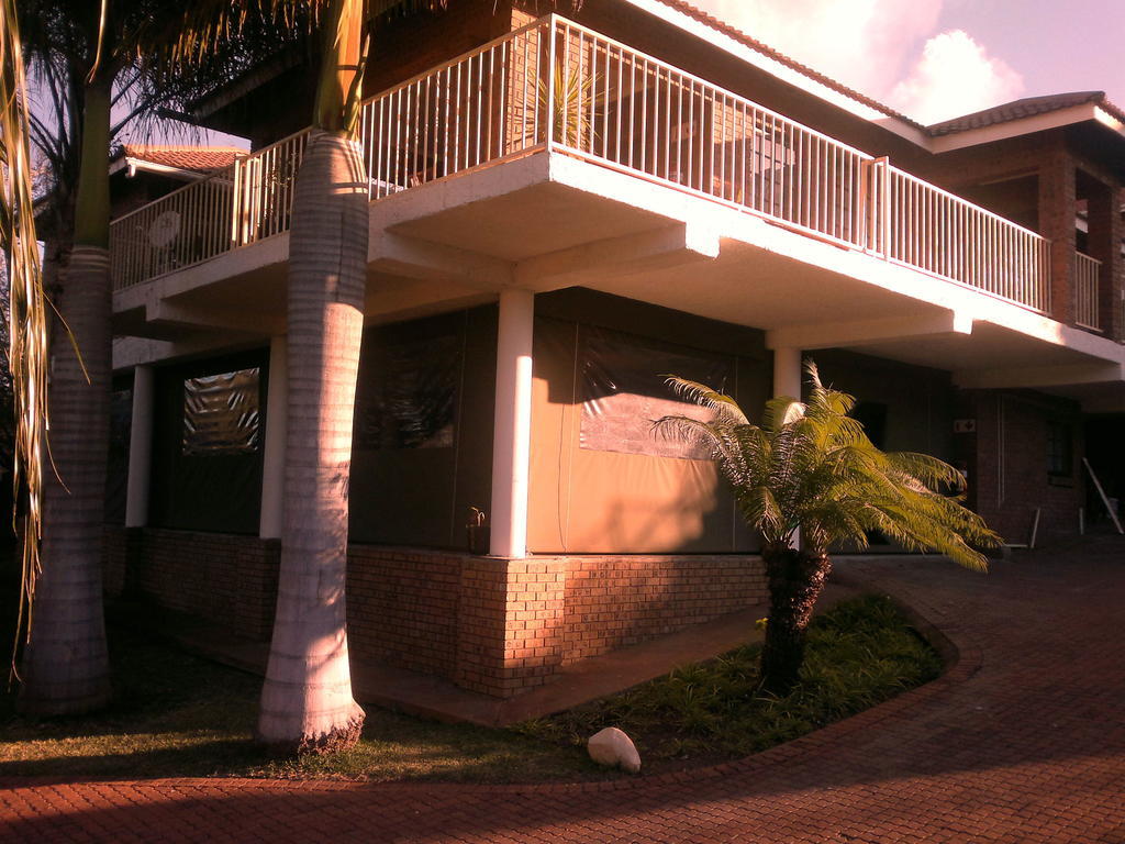 Country Link Guest Lodge Коматипорт Экстерьер фото