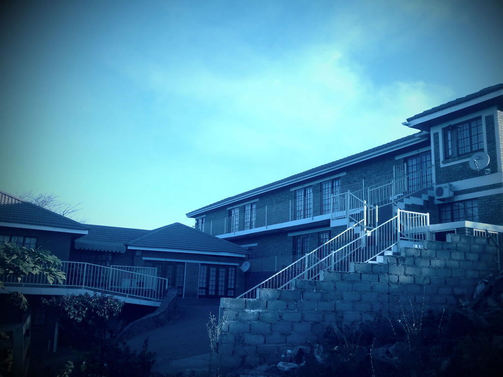 Country Link Guest Lodge Коматипорт Экстерьер фото