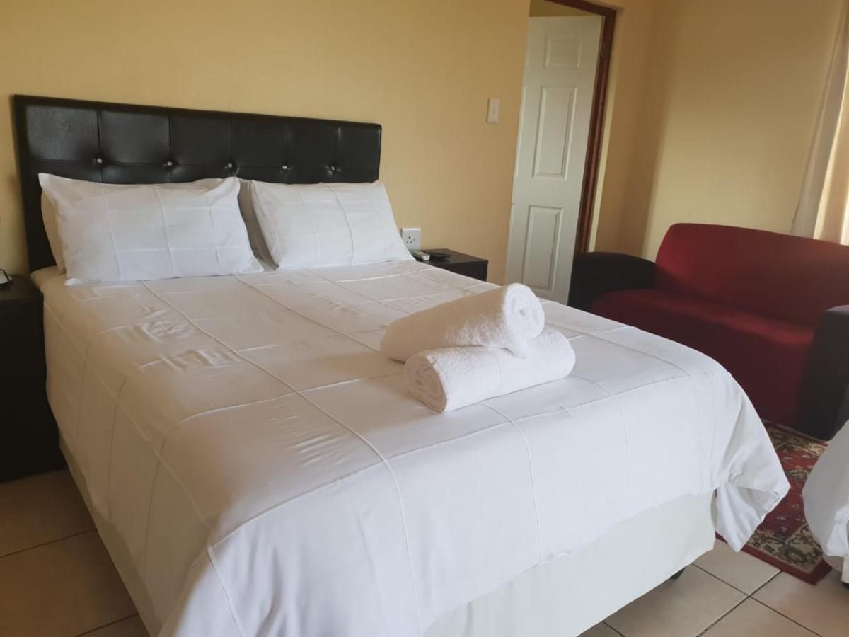 Country Link Guest Lodge Коматипорт Экстерьер фото